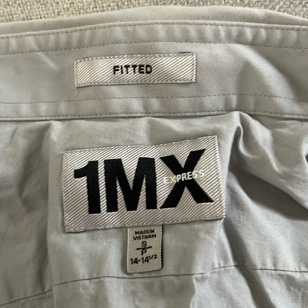 Express button down - Picture 3 of 4